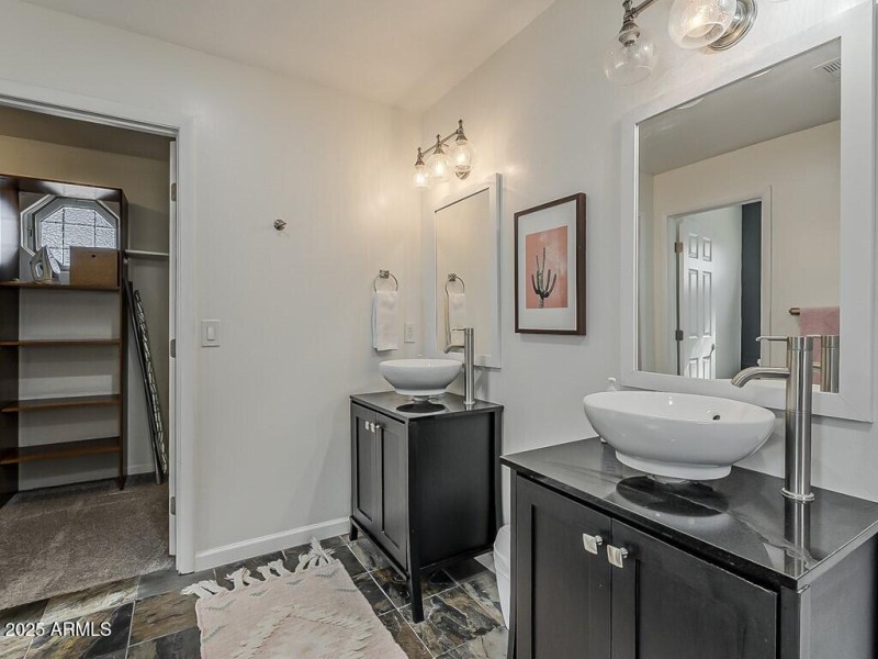 023_Master Bathroom
