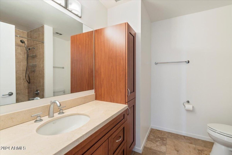 2nd bathroom