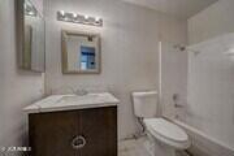 Bathroom)