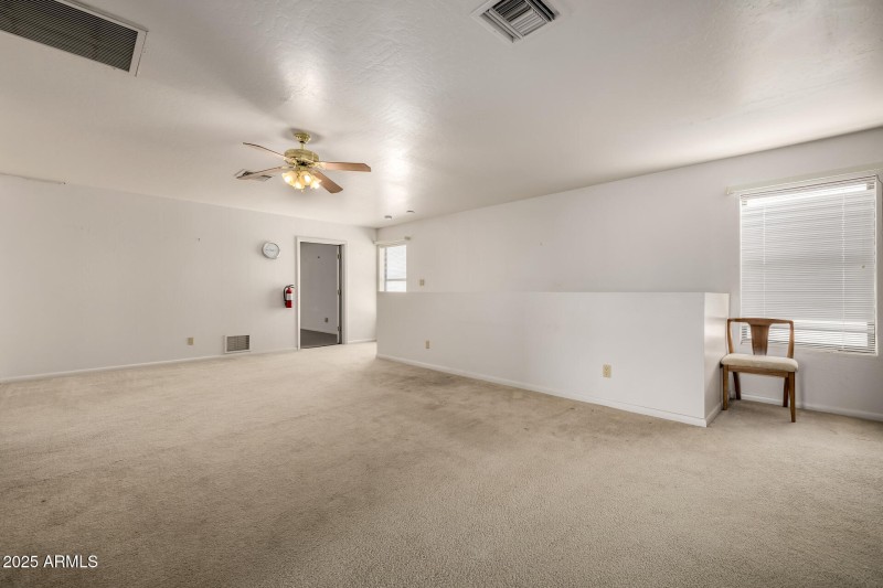 Smaller guest area