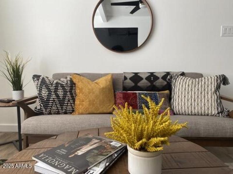 EF5A27B8-8E30-41D1-91FC-278A29E1C1C7_4_5