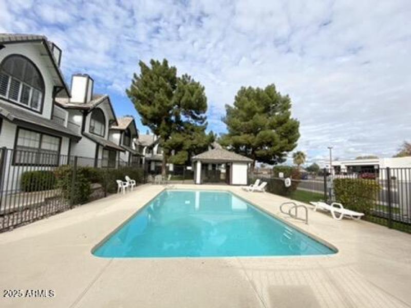 6CA95A94-666C-427C-886F-57175157FF97_4_5