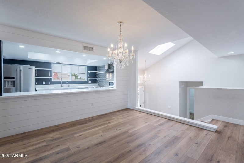006_Dining Area