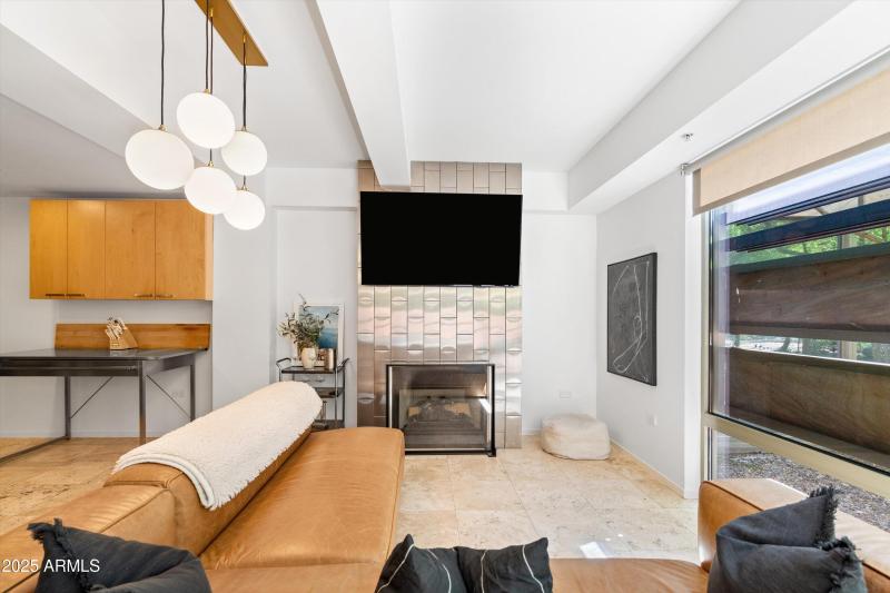 08-Family Room
