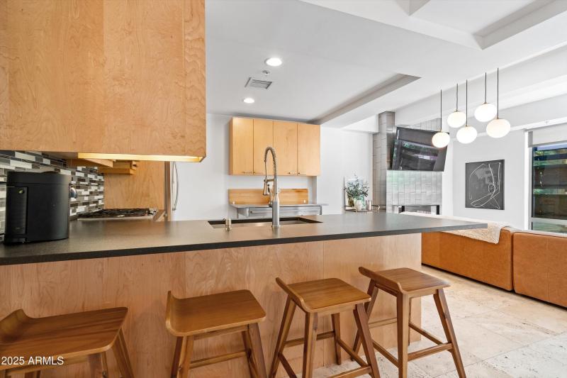17-Kitchen