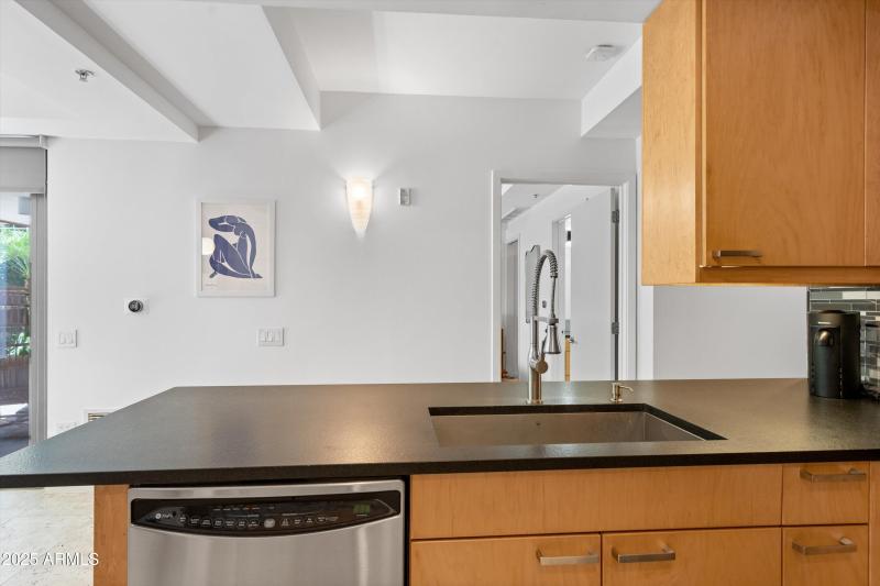 24-Kitchen