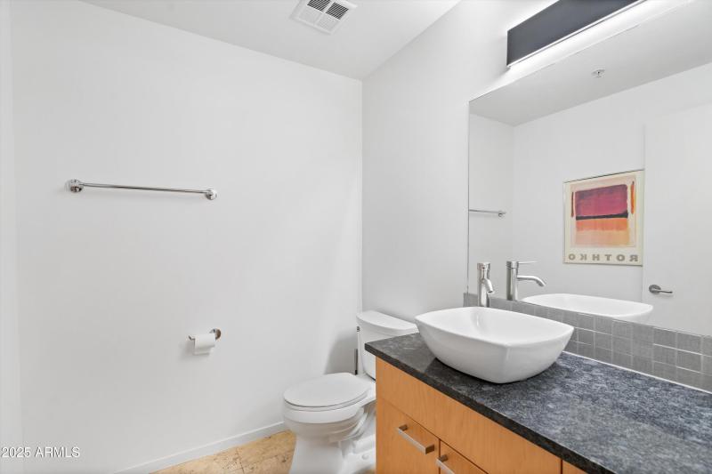 38-Guest Bath