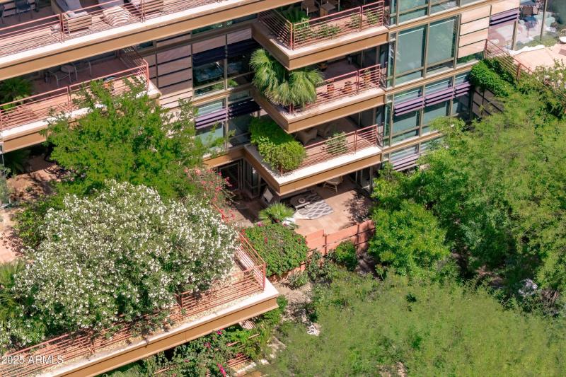 82-Unit View