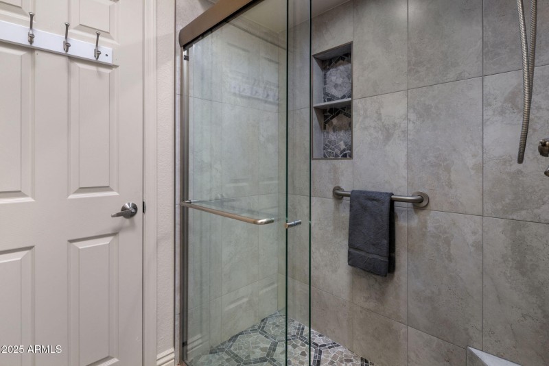 2nd Bathroom