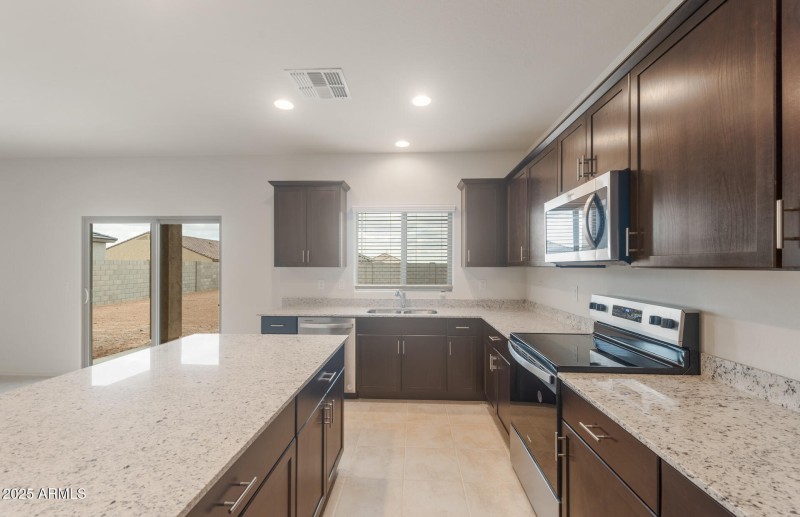 4 - Kitchen