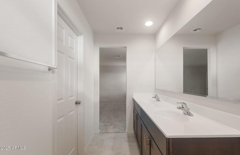 14 - Owner Bathroom
