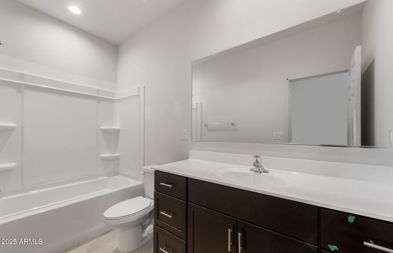 18 - Bathroom