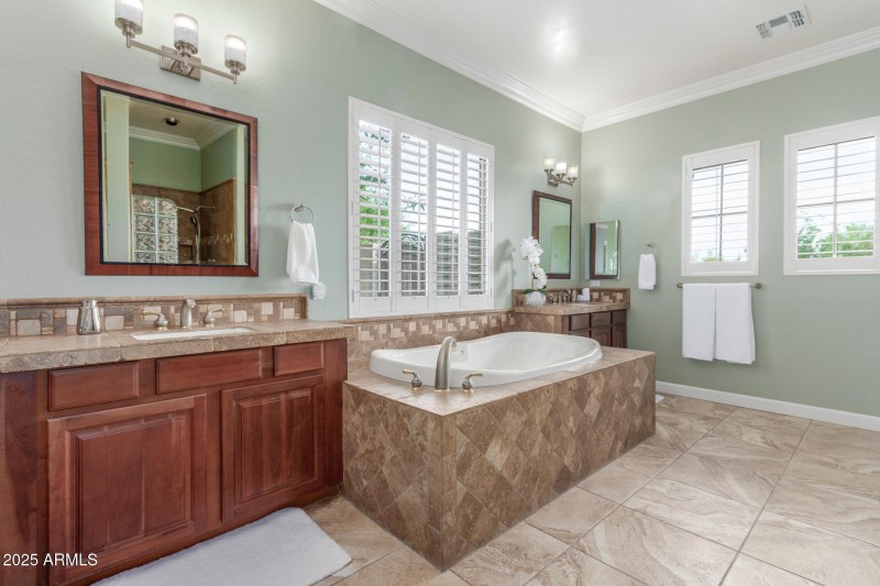 Primary bath with soaking tub