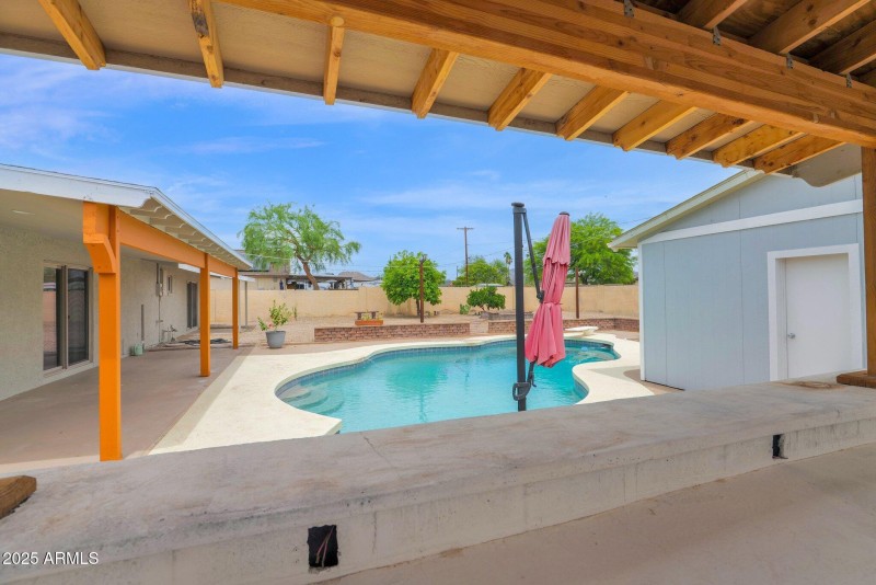 Outdoor Kitchen 2