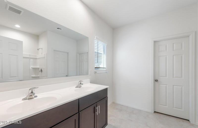 12 -Owner Bathroom