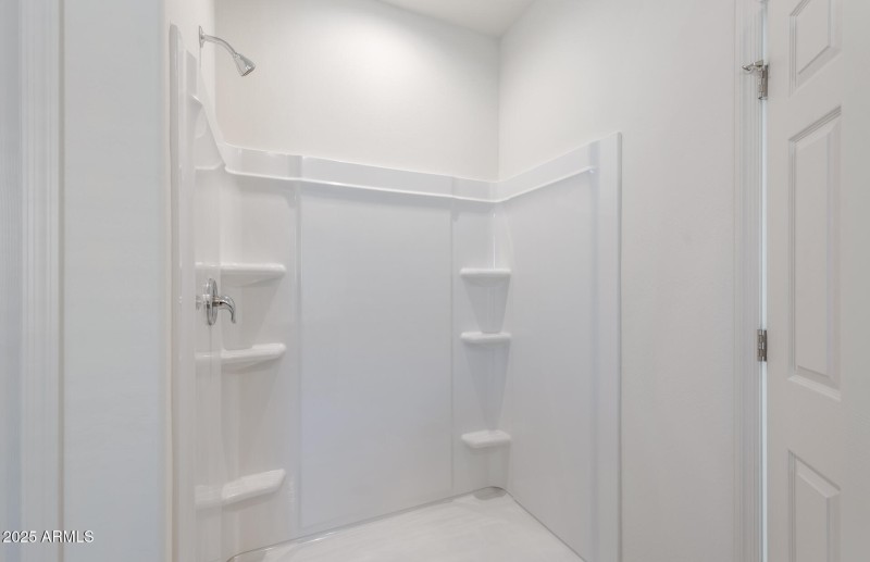 14 - Owner Shower