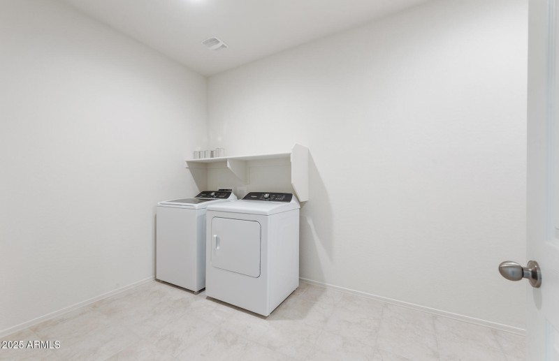 18 - Laundry Room