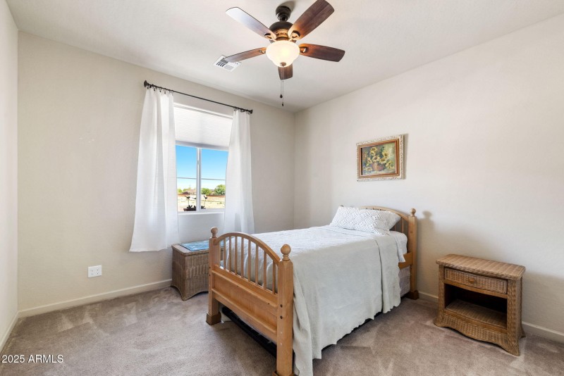 5-Bedroom 2