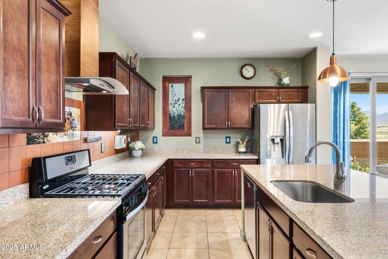 11-Kitchen (2)