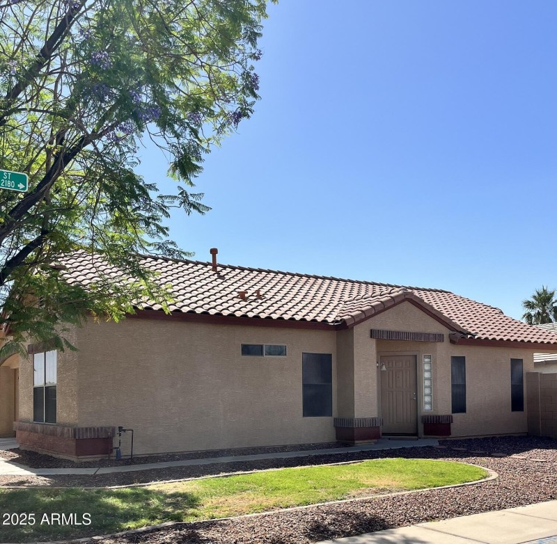 1827 E Carla Vista (3)