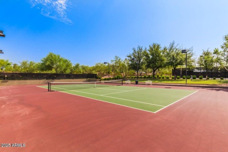 TENNIS