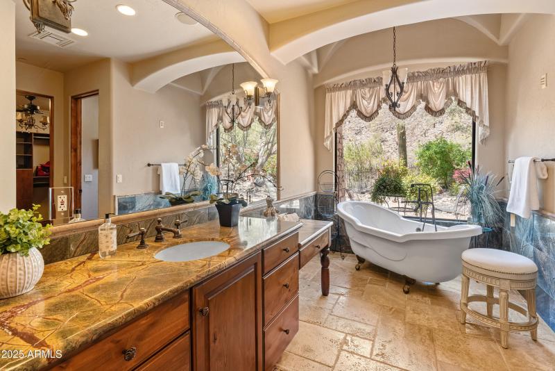 Primary bath