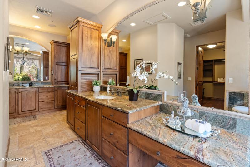 Dual vanities