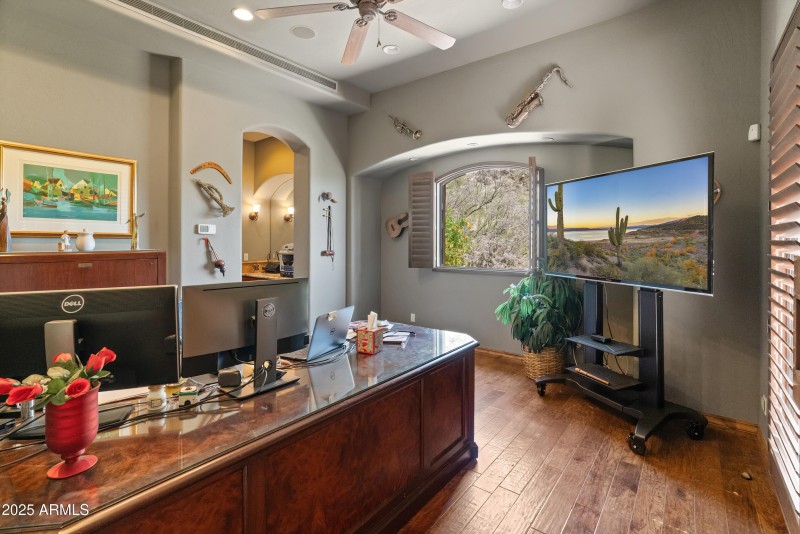 Office or bdrm 2
