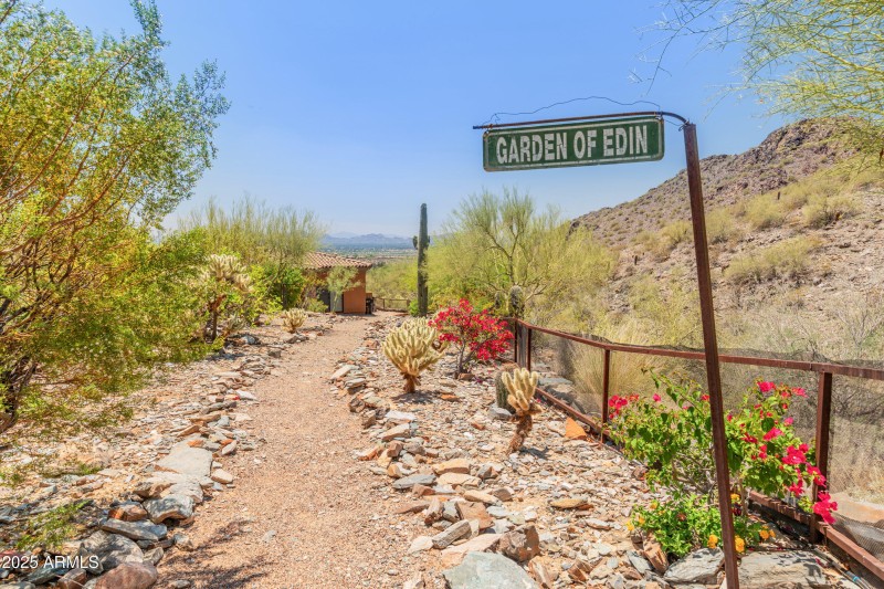 Path to casita