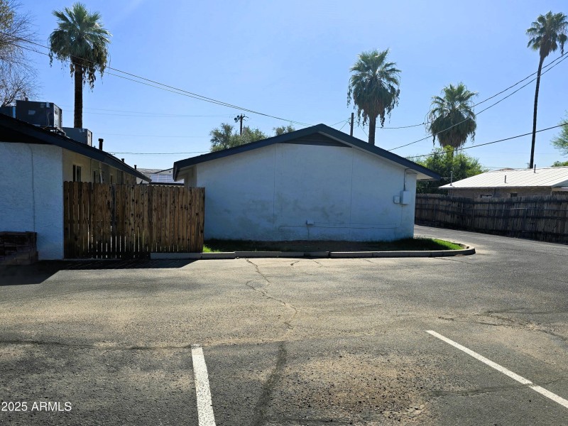 4450 side fence