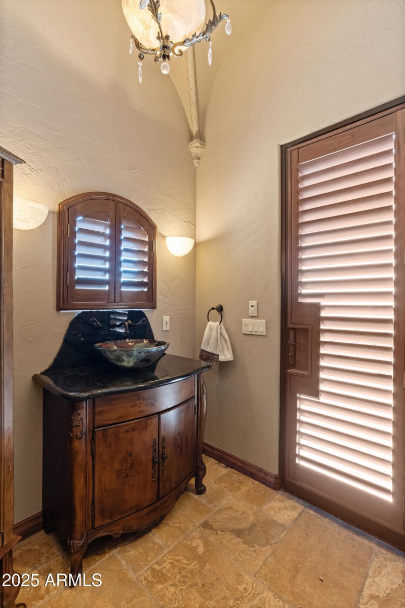 Powder room