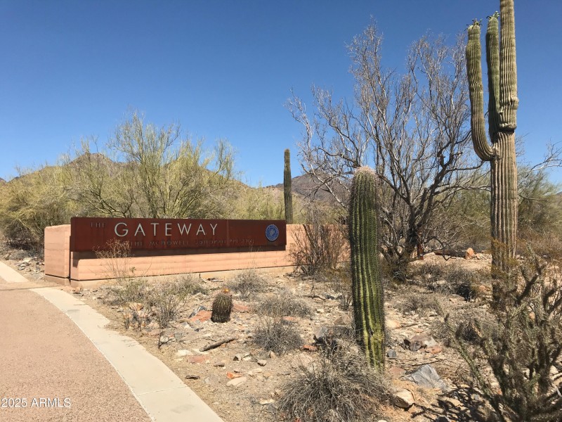 Gateway Trailhead nearby