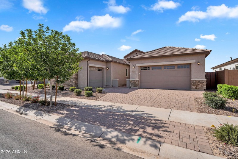 4-web-or-mls-21934 E lords Court-3