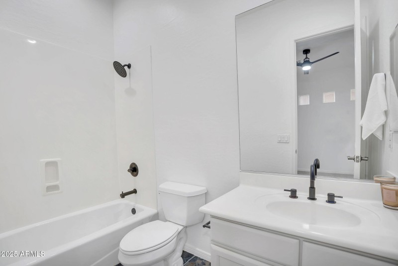 27-web-or-mls-4756 E Ironhorse Rd-27