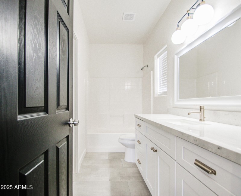 MASTER BATH 1