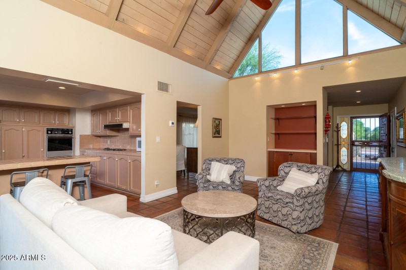 Family room 2