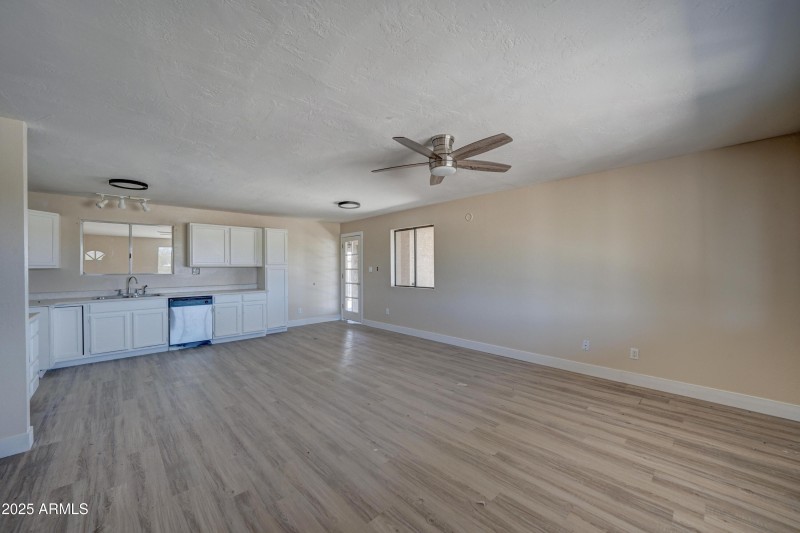 2627 W Buckskin Dr-8