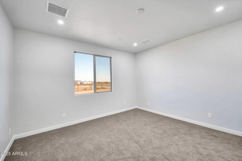22548 W Huntington Dr-31_(2048)