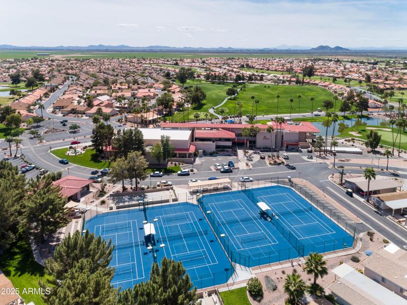 6.0 Tennis Courts, Clubhouse & Driving R