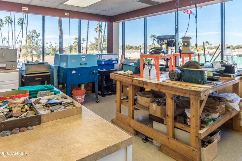 40.0 Lapidary Shop