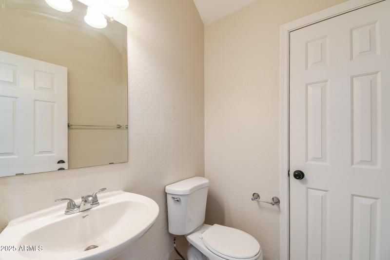 018-photo-bathroom-14074489