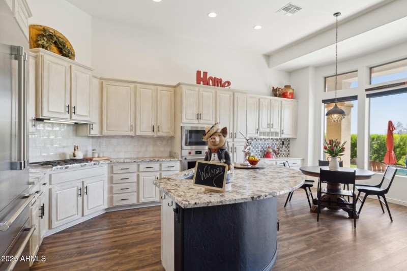 Welcoming open kitchen