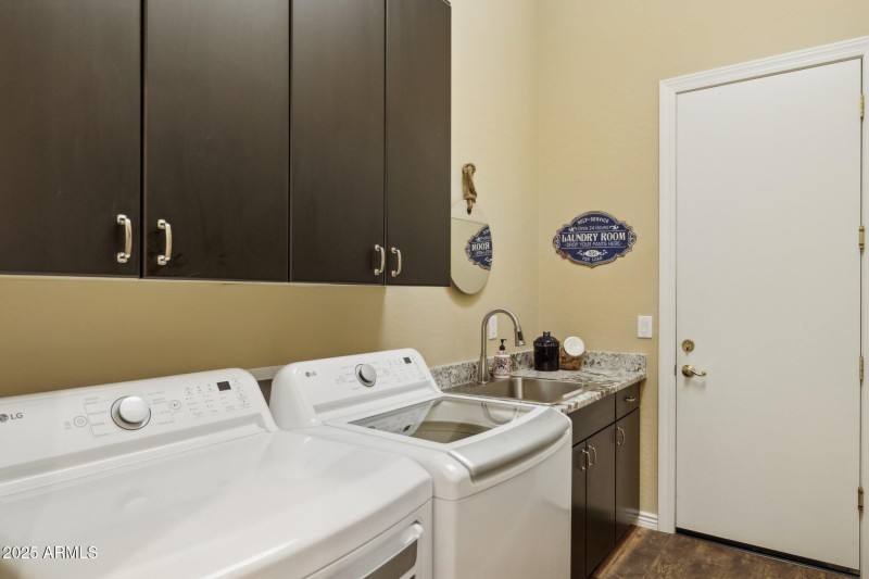 39-web-or-mls-41728-n-moss-springs-ct