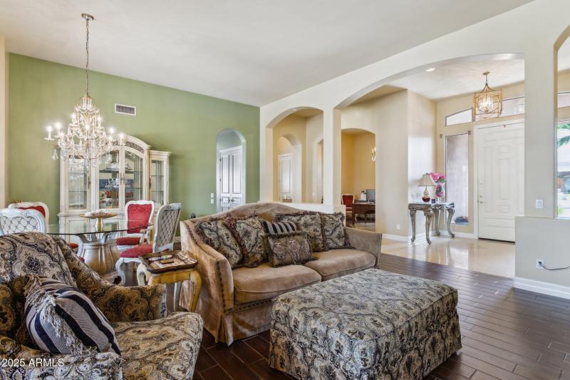 5-web-or-mls-6428-w-eugie-ave