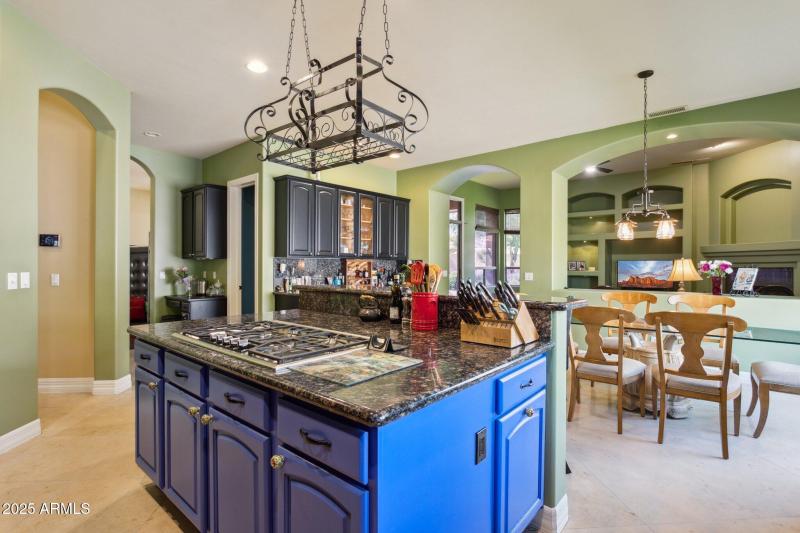 17-web-or-mls-6428-w-eugie-ave