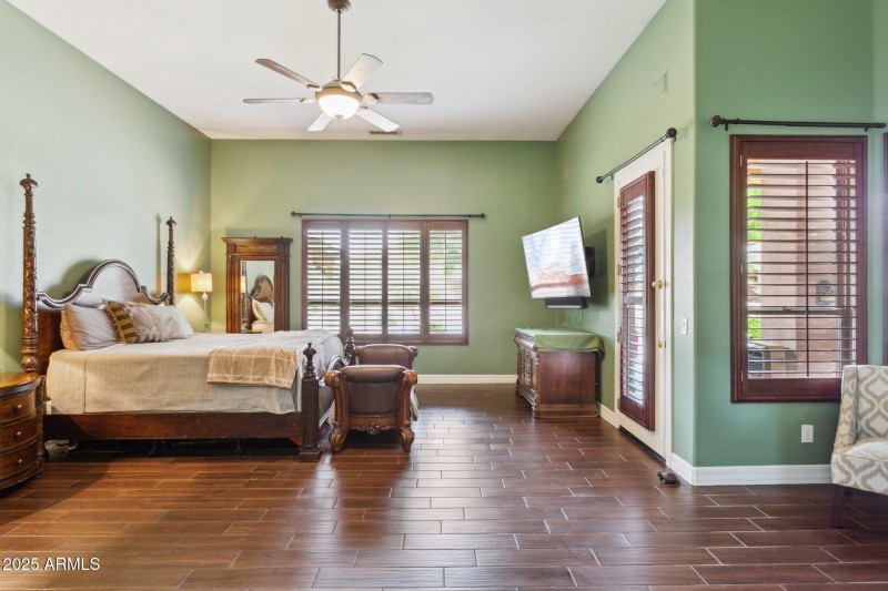 20-web-or-mls-6428-w-eugie-ave