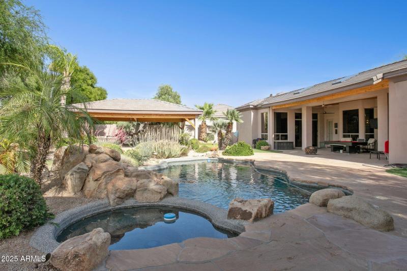 50-web-or-mls-6428-w-eugie-ave