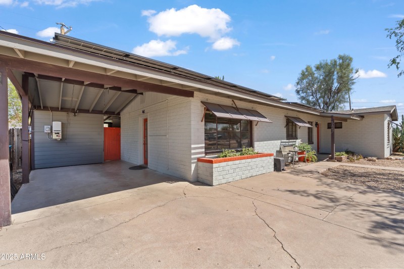 Carport + Side Entry