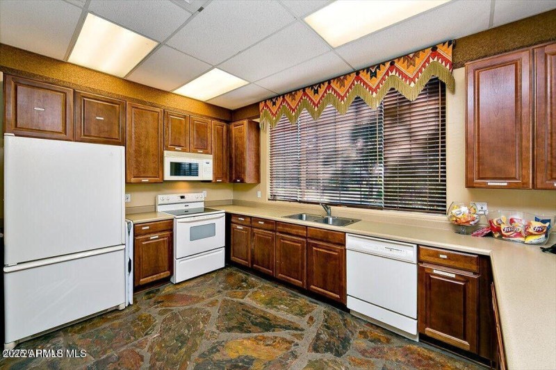 Pronghorn Ranch Clubhouse Kitchen