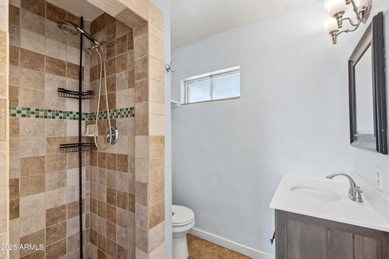 Junior Master Bath